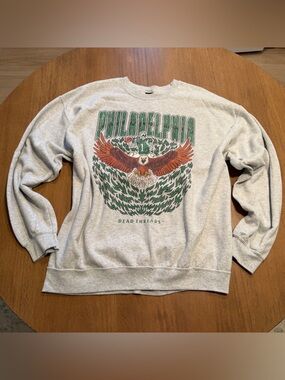 Dead threads - Philadelphia Eagles v1
Crewneck sweatshirt